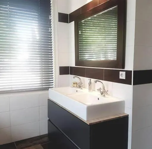 Unique B&b, In The Historic Centre Of Bed & Breakfast Edam